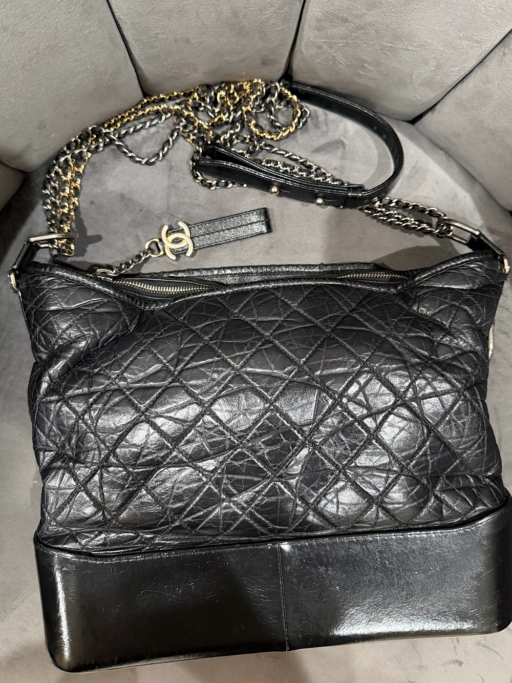 CHANEL Aged Calfskin Quilted Large Hobo Gabrielle Shoulder Bag Bag Black - Picture 4 of 16